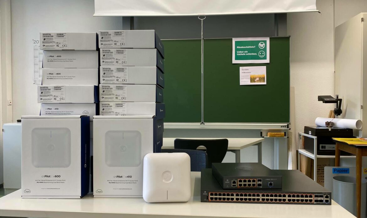 Schlechtes WLAN nervt Schüler mehr als Lehrermangel: Warum Schüler die mangelnde Qualität empfinden und wie Experten helfen können 3 102998784 3704690889561023 911225497145221333 n Genial-Media GbR